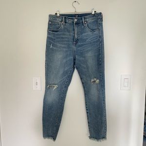 GAP true skinny distressed jean